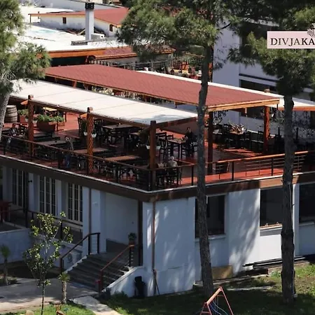 אתר נופש Divjaka Resort *