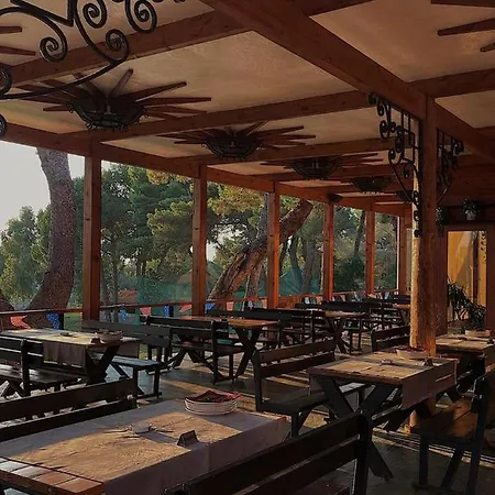 Θέρετρο Divjaka Resort *