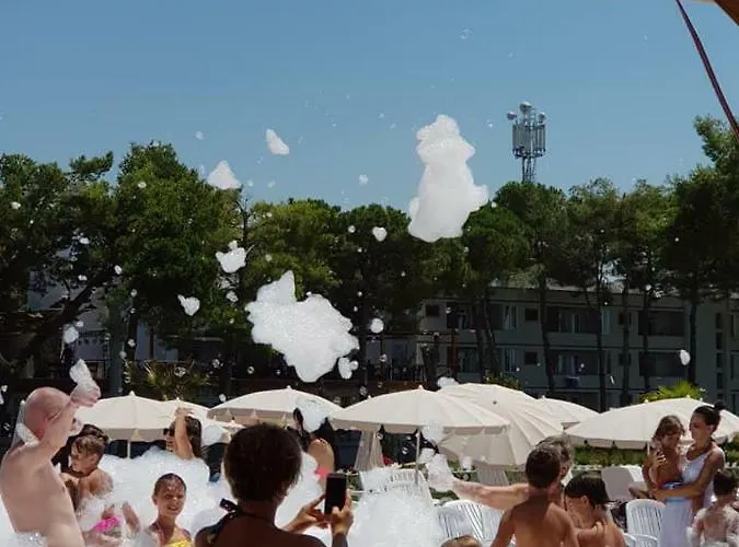 Divjaka Resort Resort *