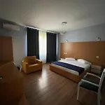 Divjaka Resort *