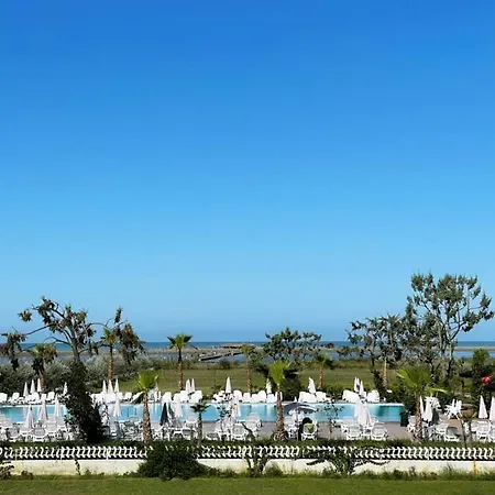 Divjaka Resort 리조트