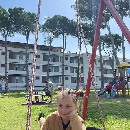 Divjaka Resort *