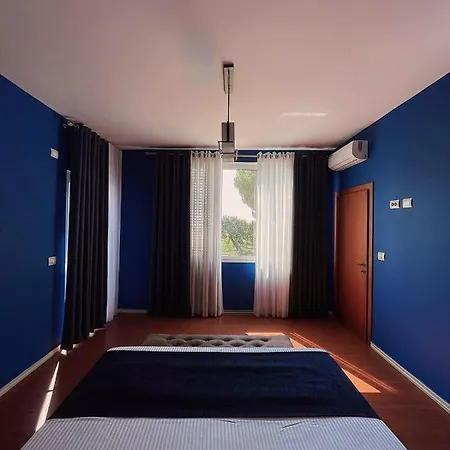 Divjaka Resort *