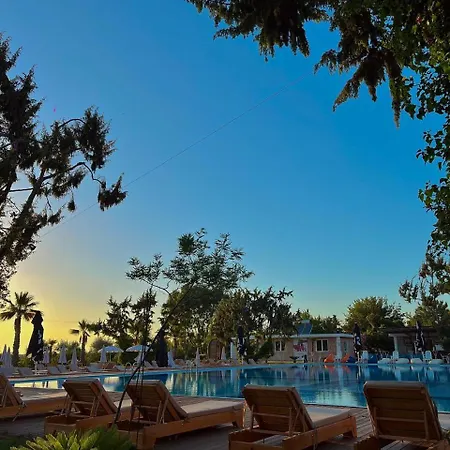 Divjaka Resort * Дивьяка