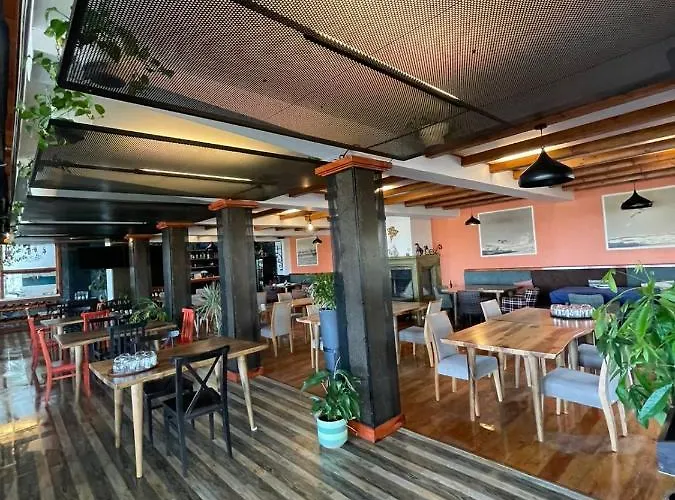 Divjaka Resort Resort *